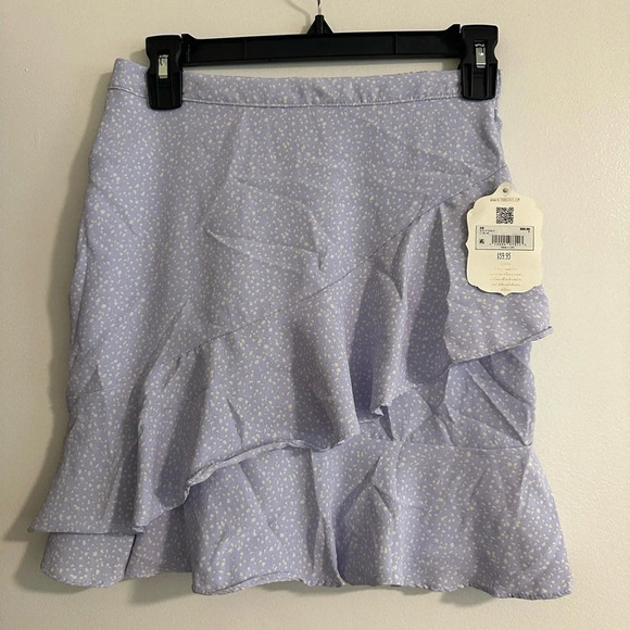 NWT Altar'd State Small Lilac and White Shirt - Picture 1 of 4